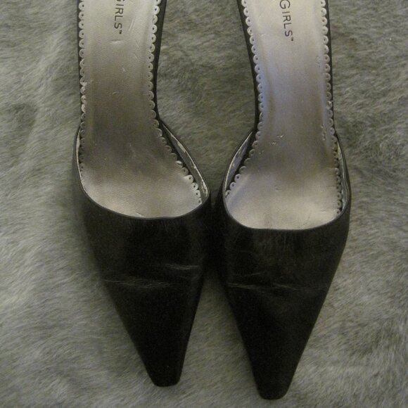 BCBGIRLS BLACK LEATHER KITTEN HEEL MULES 9.5 $69.00 - Picture 1 of 7